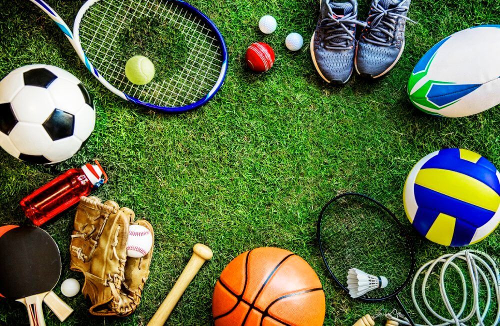 Emirli Derneği’nden Kabataş Öğrencilerine Spor Malzemesi Desteği